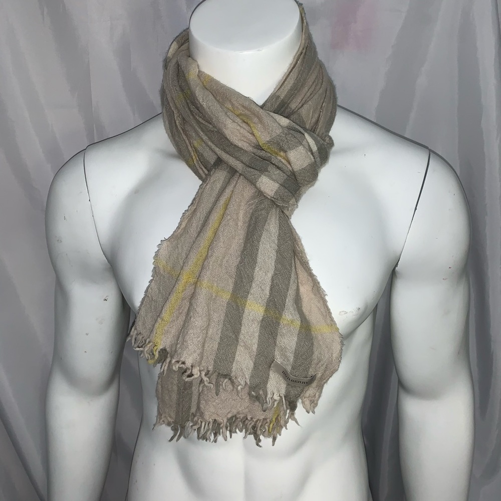 authentic BURBERRY oversized light weight SCARF - Picture 9 of 12